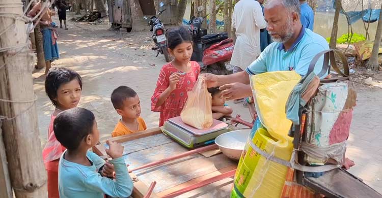 গরম ভাতের জন্য কাঁদে ছোট্ট মেহেরাব