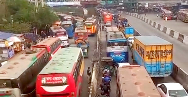 ঢাকা-ময়মনসিংহ মহাসড়ক ফাঁকা, চন্দ্রায় যানবাহনের দীর্ঘ সারি