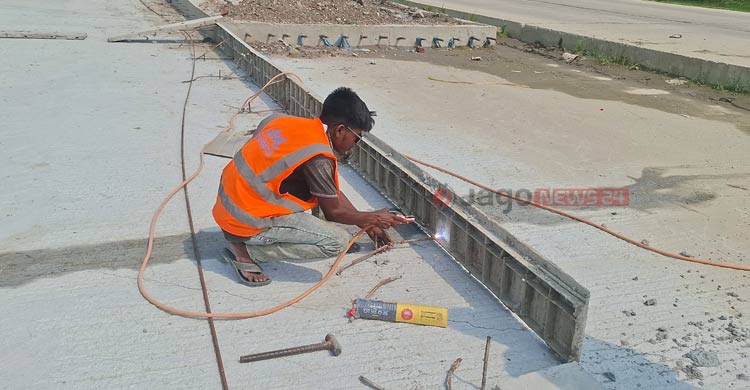 ঈদযাত্রায় দুশ্চিন্তা বাড়াচ্ছে ১৩ কিলোমিটার অসমাপ্ত প্রকল্প