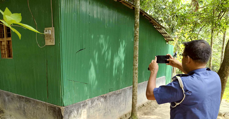 কুষ্টিয়ায় ছাত্রদল নেতার বাড়িতে হামলা-গুলি