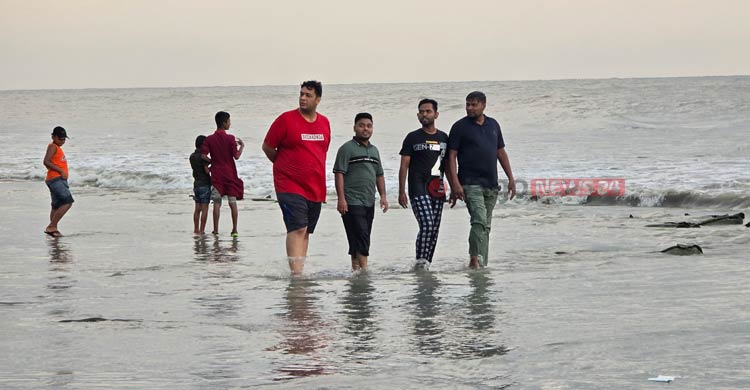 কুয়াকাটায় পর্যটক খরা, খালি পড়ে আছে হোটেলের বেশিরভাগ কক্ষ