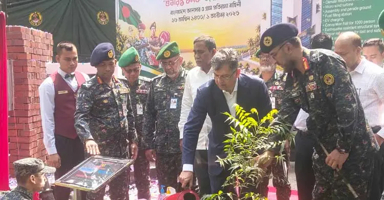 রাজধানীর তেজগাঁও বাংলাদেশ আনসার ও গ্রাম প্রতিরক্ষা বাহিনীর নতুন সদর দপ্তরে ‘শুভারম্ভ ফলক’ উন্মোচন অনুষ্ঠানে স্বরাষ্ট্রমন্ত্রী সালাহউদ্দিন আহমদ/ছবি: জাগো নিউজ