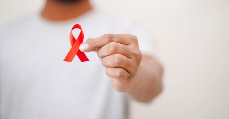 যৌনসম্পর্কই এইচআইভি ছড়ানোর একমাত্র কারণ নয়