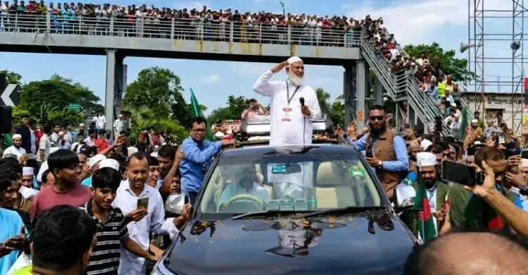 ফের ১১ দলের লংমার্চ: সংসদের পাশাপাশি বিস্তৃত হচ্ছে রাজপথের কর্মসূচি