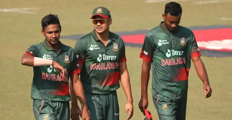 শেরেবাংলার স্লো পিচে ৩ পেসারের ফর্মুলা কাজে দেবে কি?