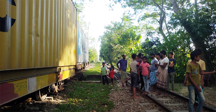 মিরসরাইয়ে মালবাহী ট্রেনের বগি লাইনচ্যুত