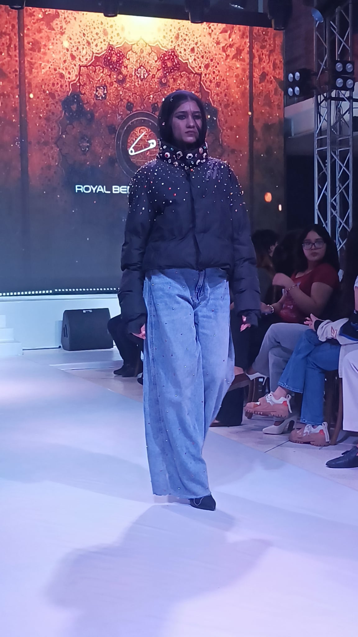 তরুণ সৃজনশীলতার ঝলক প্রথম দিনে