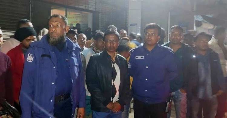 বিশেষজ্ঞ না হয়ে অস্ত্রোপচার, ওটি থেকে হাতেনাতে ধরা মেডিকেল অফিসার