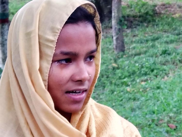 ভাইয়ের ত্যাগের বিনিময়ে পাওয়া চাকরি সুমির জন্য বেদনার