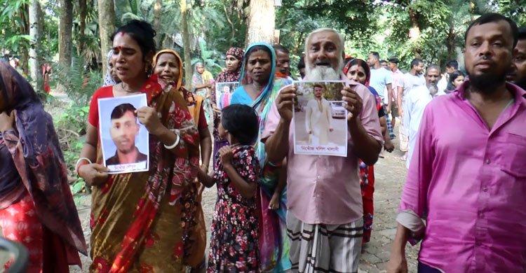 ইতালি যেতে গিয়ে নিখোঁজ ওরা, নিঃস্ব পরিবার