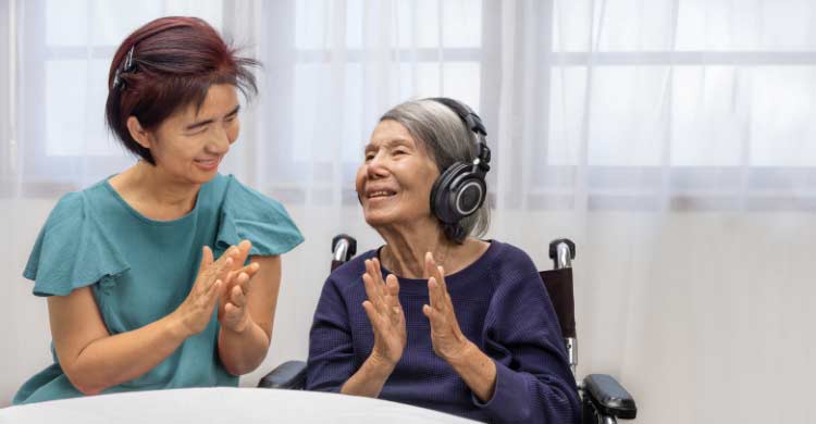 রবীন্দ্রসংগীত শোনা কি সত্যিই চিকিৎসা হতে পারে