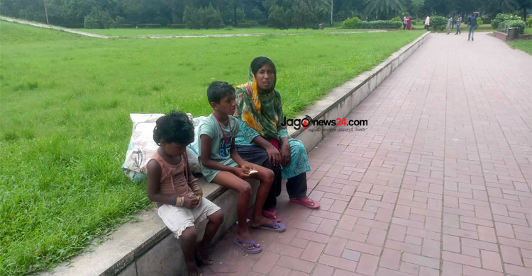 ভারতে জন্ম দুই সন্তান নিয়ে বিপাকে বাংলাদেশি মা
