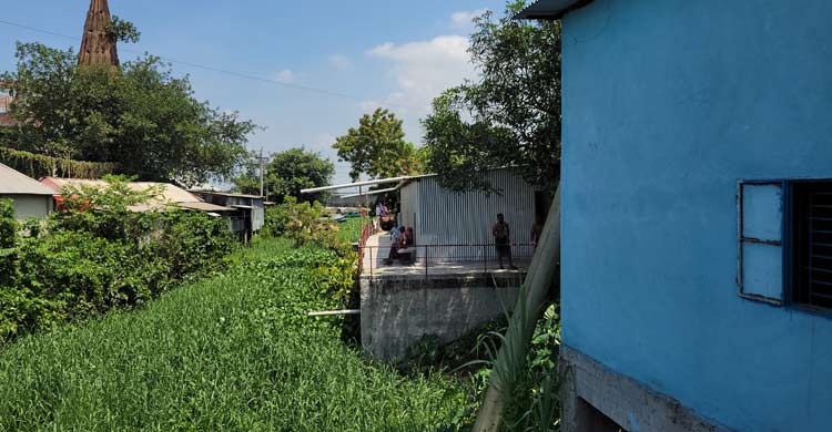৪০০ বছরের হরিগঞ্জ খাল এখন সরু নালা