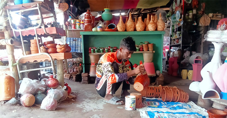 ফ্যাশনেও জায়গা করে নিয়েছে মৃৎশিল্প