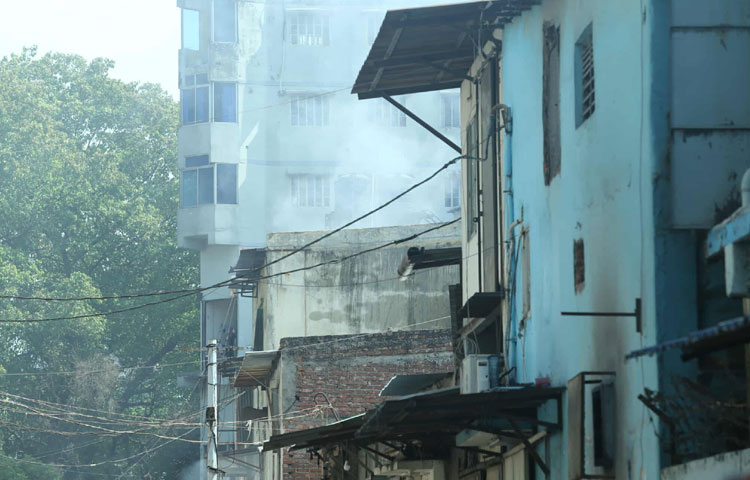 কেমিক্যাল গোডাউনে অগ্নিকান্ডের পরের অবস্থা, ছবি-মাহবুব আলম