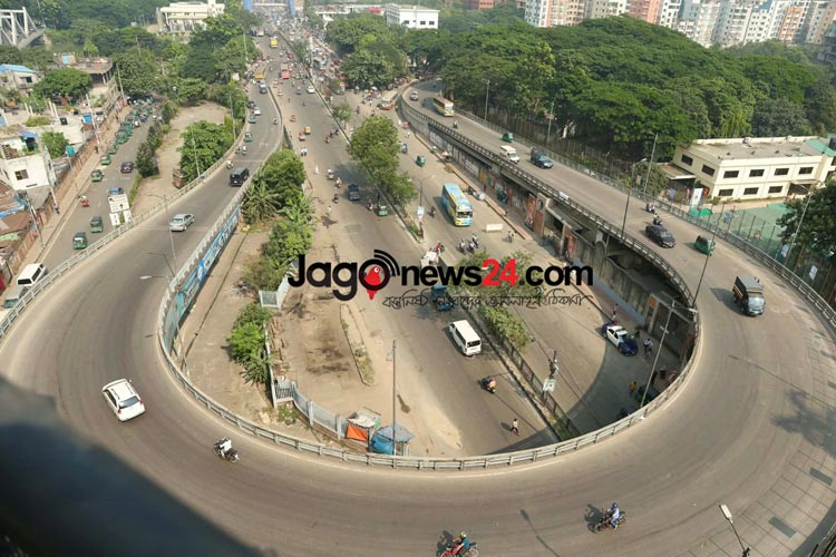 বৃহস্পতিবার ক্লাসে আসতে ‘নিরুৎসাহিত’ করছে অনেক স্কুল
