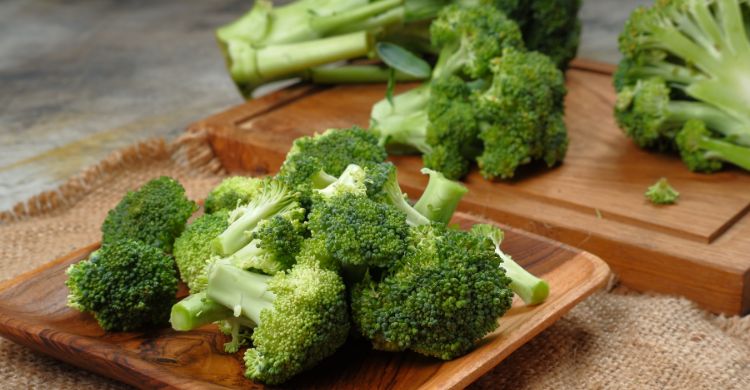 শীতকালের যে ১০ ফল ও সবজি অবশ্যই খাবেন