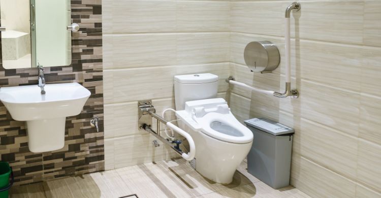 টয়লেট পরিষ্কার করার সময় এই ভুলগুলো করছেন কিনা মিলিয়ে নিন