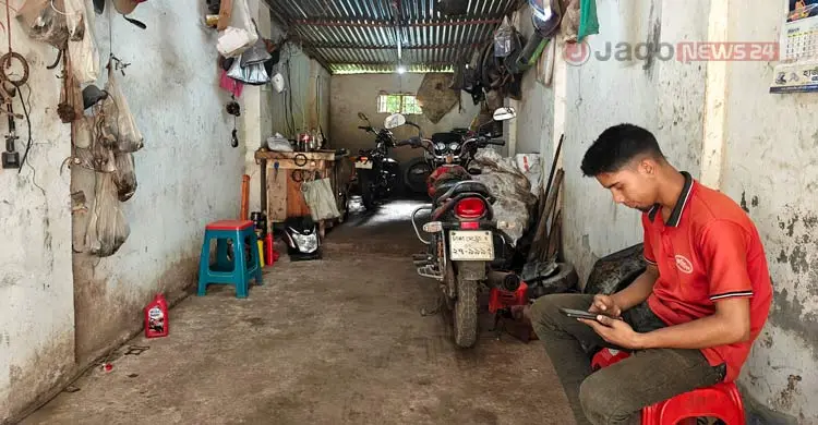 জ্বালানি সংকটে মোটরসাইকেল মেকারদের জীবিকায় টান