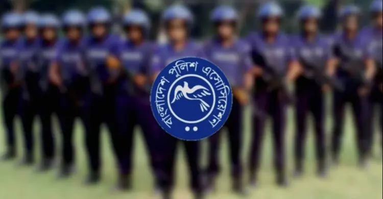 তেল নিতে দীর্ঘ অপেক্ষা, পাম্পে পৃথক লাইন চায় পুলিশ অ্যাসোসিয়েশন