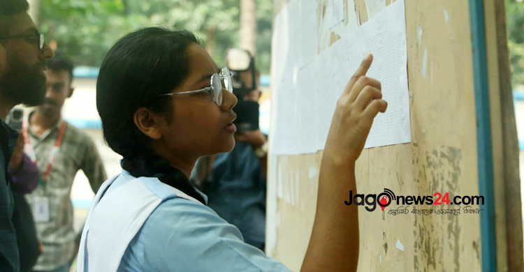 পাসের হার ও জিপিএ-৫ প্রাপ্তিতে এগিয়ে ছাত্রীরা