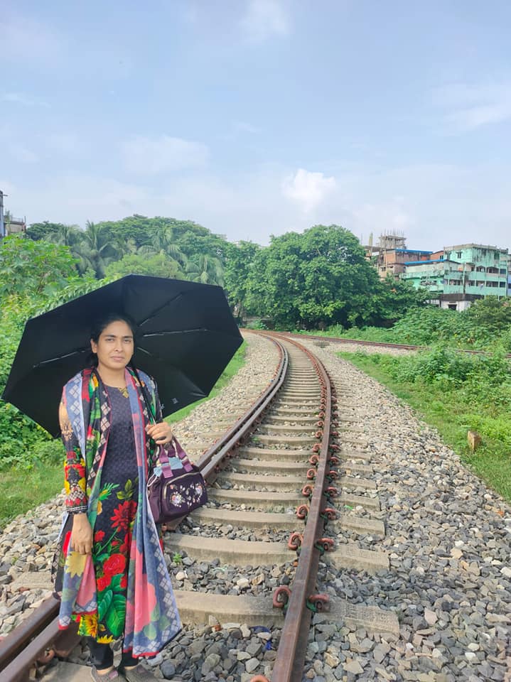 সবাই নিষেধ করেছিল, রেলকন্যা তানজিনা দমেননি