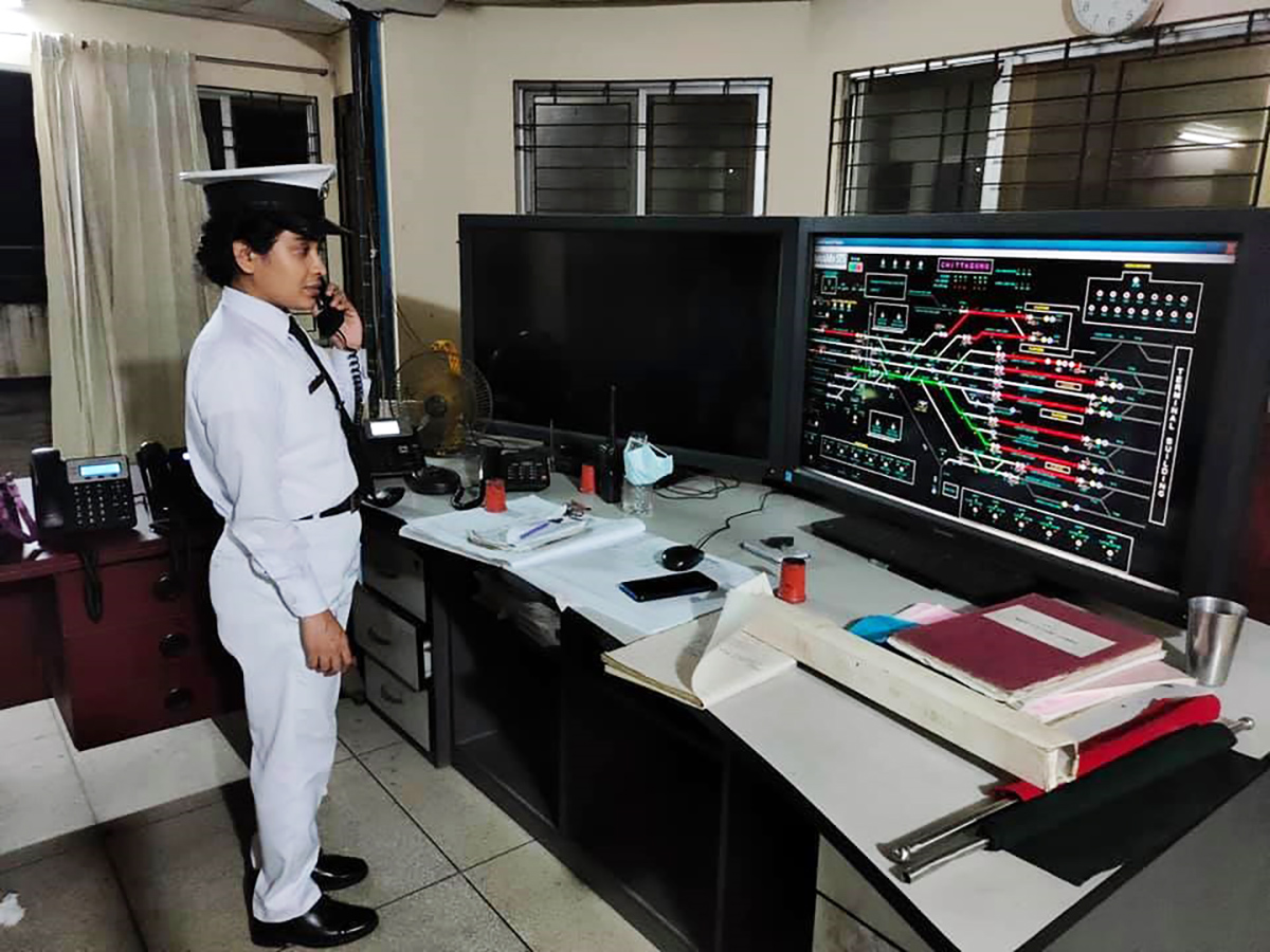 সবাই নিষেধ করেছিল, রেলকন্যা তানজিনা দমেননি