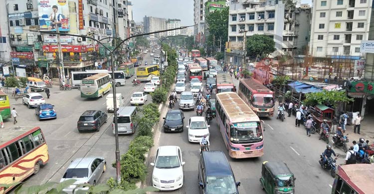 সকাল থেকেই রাজধানীজুড়ে তীব্র যানজট