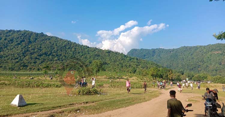 যাতায়াত দুর্ভোগে বিছনাকান্দি ভুলতে বসেছে পর্যটকরা