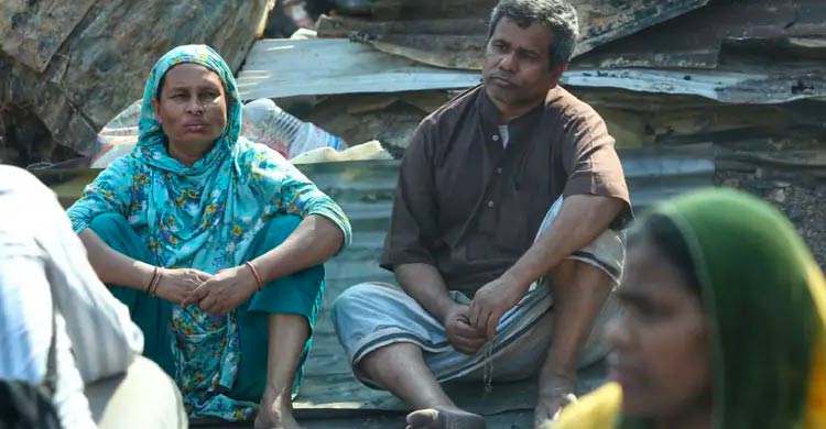 কড়াইল বস্তিতে বারবার আগুন, দায় কার?