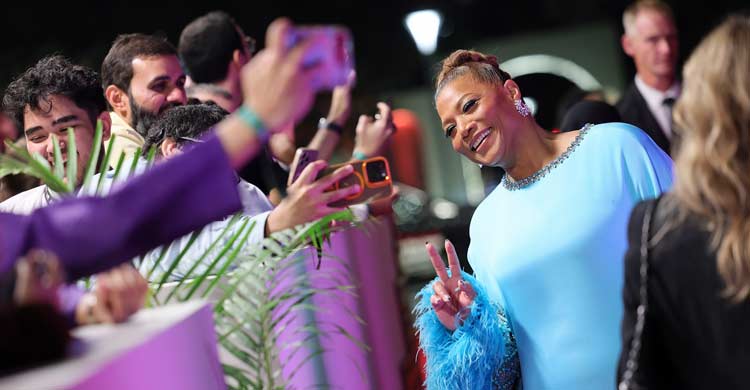 সৌদি আরবের লাল গালিচায় বিশ্বতারকারা