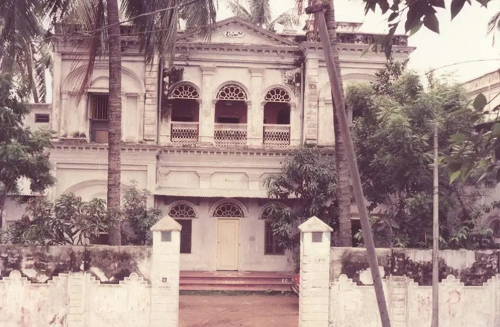 ঢাকার ওয়ারীর ওয়্যারস্টীটের এই বাড়িতেই জন্মেছেন মাহমুদ কলি