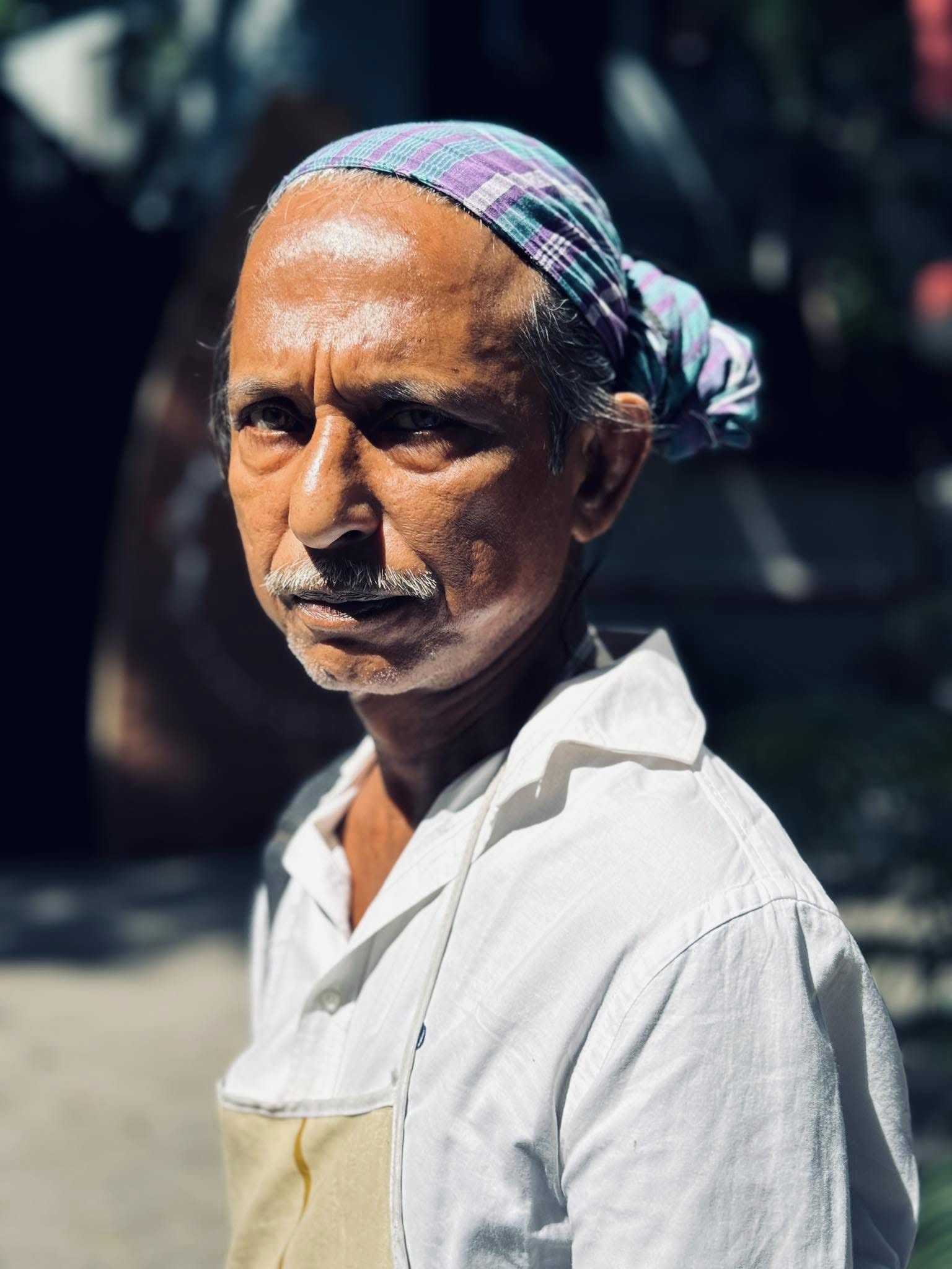 বুদ্ধিবৃত্তিক সন্ত্রাসীদের জন্য হয়ে ওঠে না, শুধু কাগজ আর বিদেশ গমন