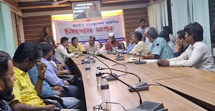 বন্যা আতঙ্কে সুন্দরগঞ্জে তিস্তাপাড়ে চলছে মাইকিং, জরুরি সভা