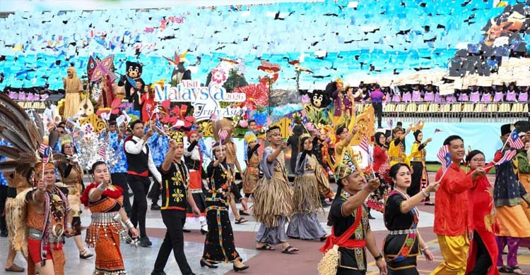 লাখো মানুষের অংশগ্রহণে মালয়েশিয়ার ৬৮তম স্বাধীনতা দিবস উদযাপন