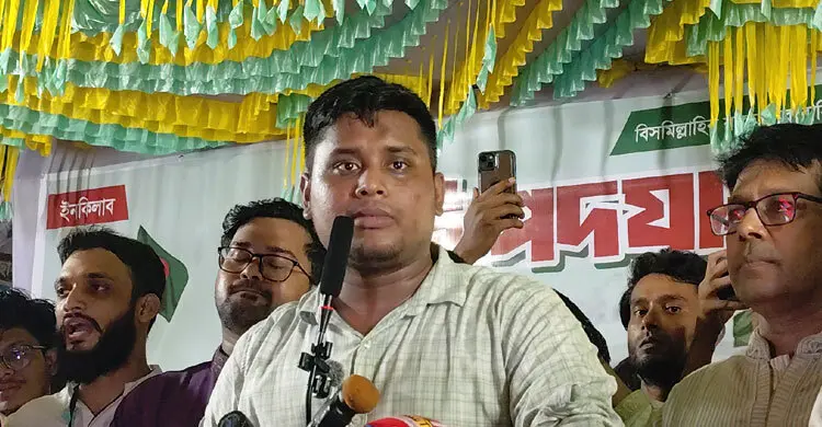 মাদক সম্রাটদের বিরুদ্ধে রাজনীতিবিদরা কোনো পদক্ষেপ নেয় না