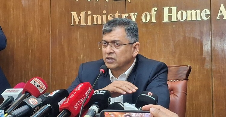 পুলিশ হত্যার তদন্ত নিয়ে আমি কোনো বক্তব্য দিইনি: স্বরাষ্ট্রমন্ত্রী