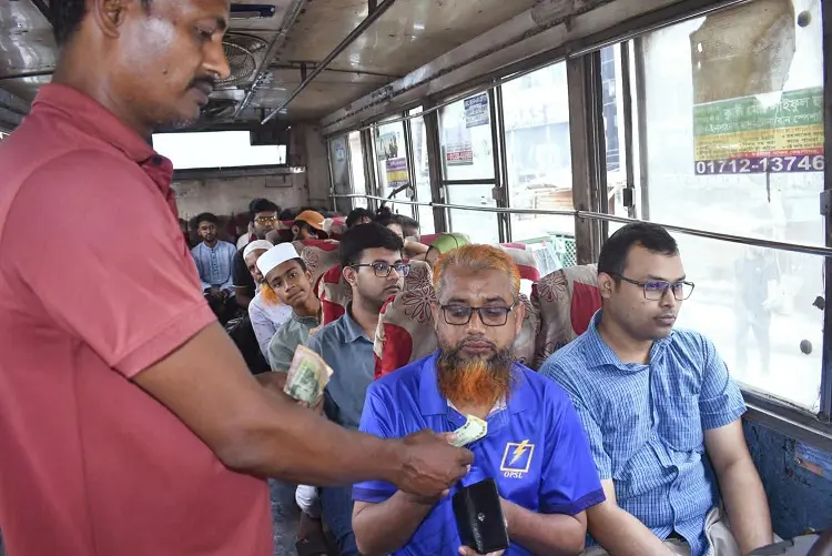 রাজধানীতে সর্বনিম্ন ৫ টাকা বাড়তি নেওয়ার পরিকল্পনা