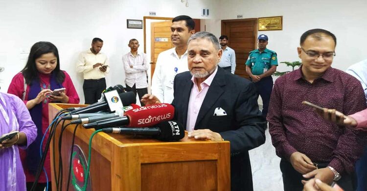 গত ৩ নির্বাচনকে বৈধ বলা পর্যবেক্ষকদের সুযোগ দেয়া হবে না সিইসি