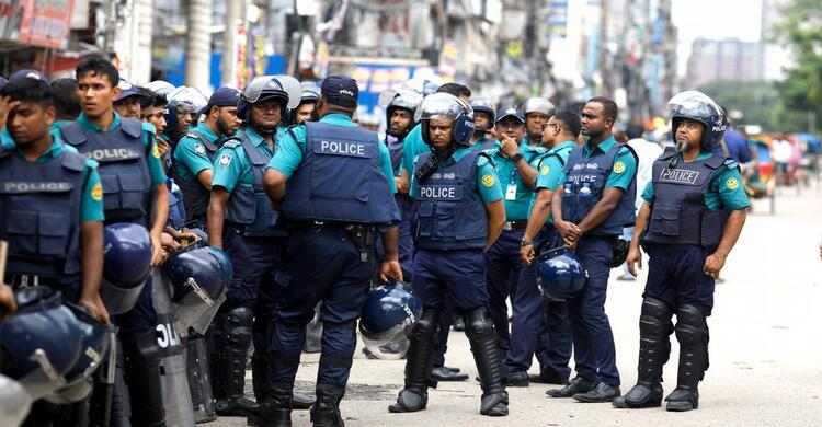 ভোটের প্রচার শুরুর দিন থেকেই স'ন্ত্রা'সী গ্রে'ফ'তা'রে জোরালো অভিযান