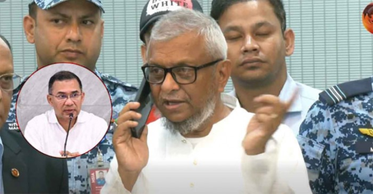 বিমানবন্দরে আটকে পড়া যাত্রীদের খোঁজ নিলেন প্রধানমন্ত্রী তারেক রহমান