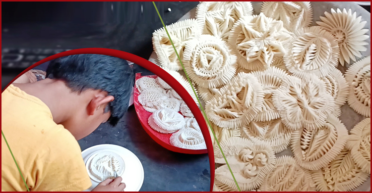 মায়ের হাতের নকশি পিঠা এখন মেয়ের হাতে