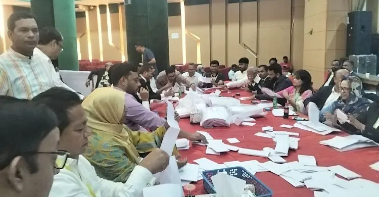 সুপ্রিম কোর্ট আইনজীবী সমিতিতে চলছে ভোট গণনা, অপেক্ষা ফলাফলের