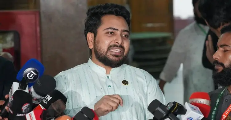 শেখ হাসিনা কেবল ফিরবে ফাঁসির রায় কার্যকর হওয়ার জন্য: নাহিদ ইসলাম