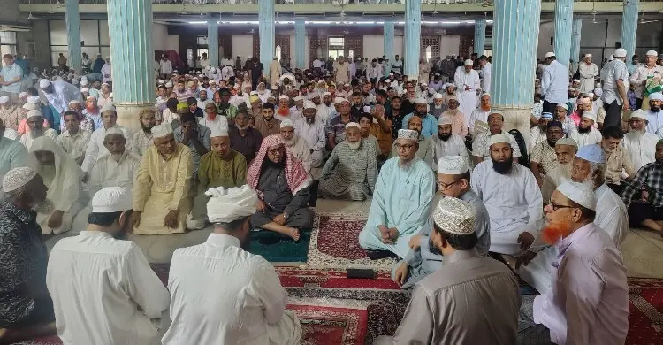 জুলাই শহীদ ও আহতদের জন্য বায়তুল মোকাররমে বিশেষ দোয়া