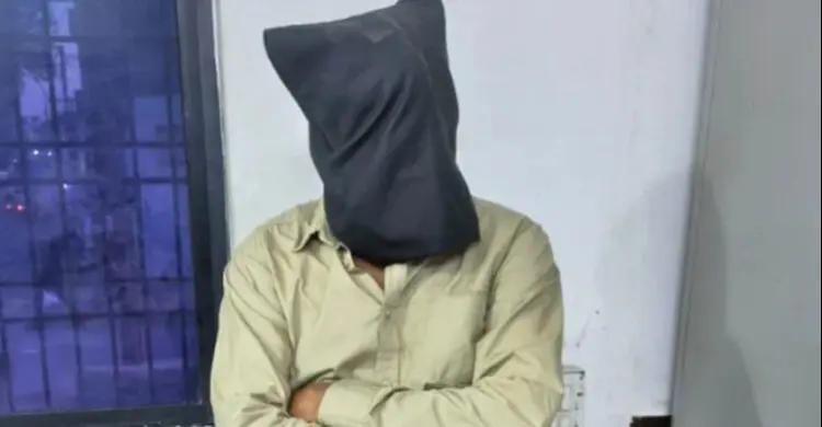 ভাড়ার টাকার বদলে স্ত্রী-কন্যাকে ধর্ষণের সুযোগ, স্বামীসহ গ্রেফতার ২