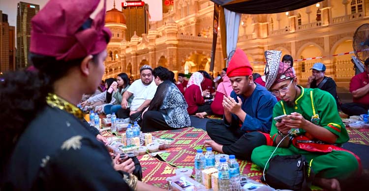 মারদেকা মাঠে ৫ হাজার মানুষের মিলনমেলা, সঙ্গী হলেন বাংলাদেশিরাও