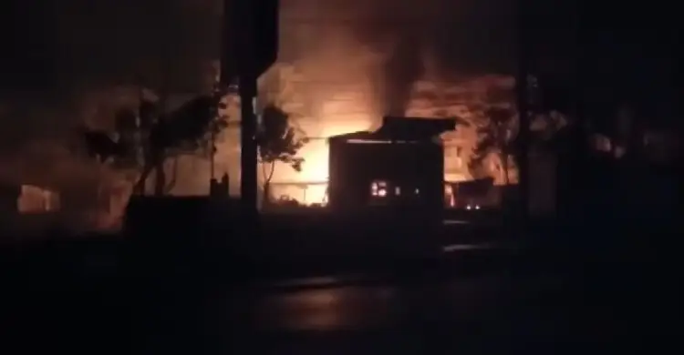 কক্সবাজারে এলপি গ্যাস পাম্পে ভয়াবহ অগ্নিকাণ্ড