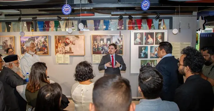 আমেরিকার গল্প শোনাচ্ছেন রিচার্ড ব্রুনার