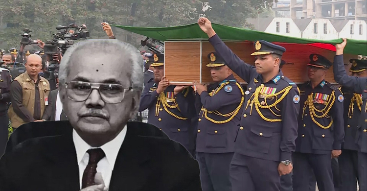 মুক্তিযুদ্ধের উপ-সর্বাধিনায়ক এ কে খন্দকারের জানাজা অনুষ্ঠিত